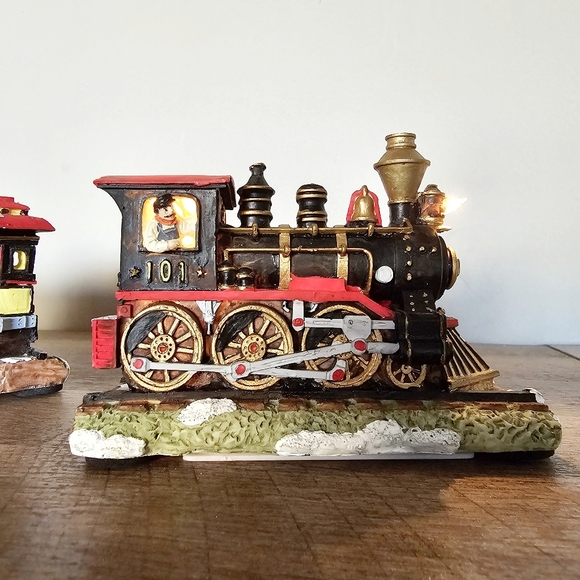 Rare Vintage Orient Express Lights Up 3 Section Resin Train Locomotive Caboose - Picture 11 of 17